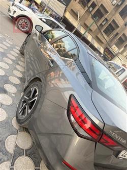 نيسان سنترا